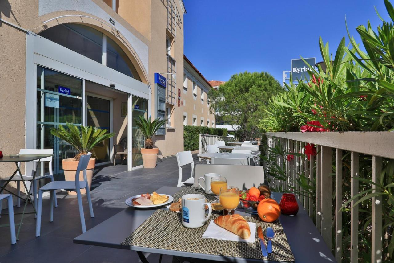 Hotel Restaurant Kyriad Fréjus Eksteriør billede