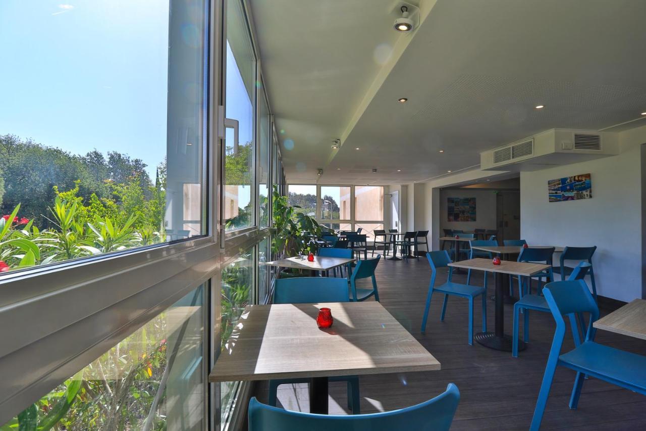 Hotel Restaurant Kyriad Fréjus Eksteriør billede